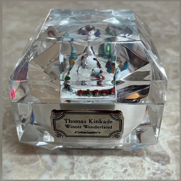 Thomas Kinkade 2009 Limited Edition Winter Wonderland Small Music Box - Picture 8 of 13